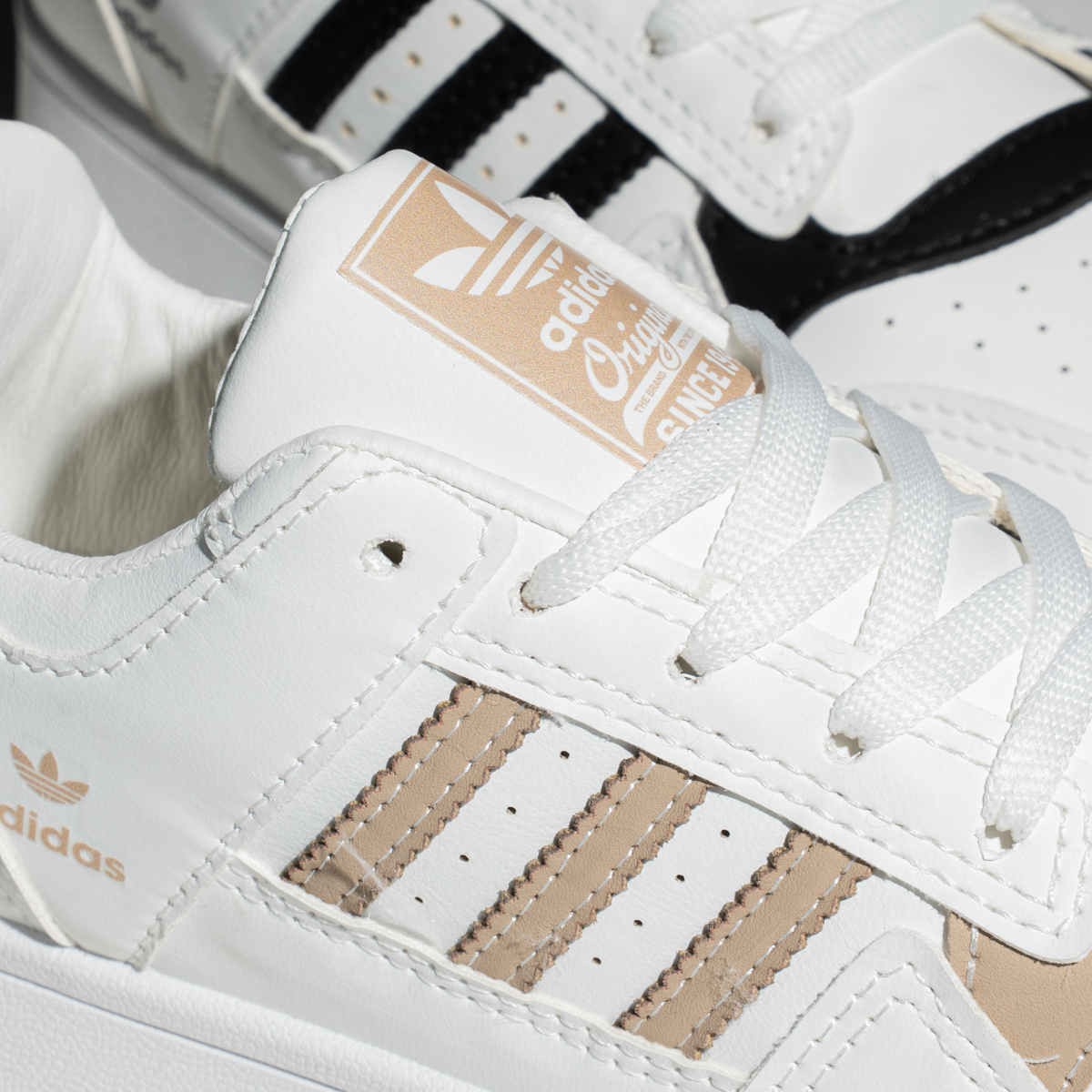 ADIDAS DO7