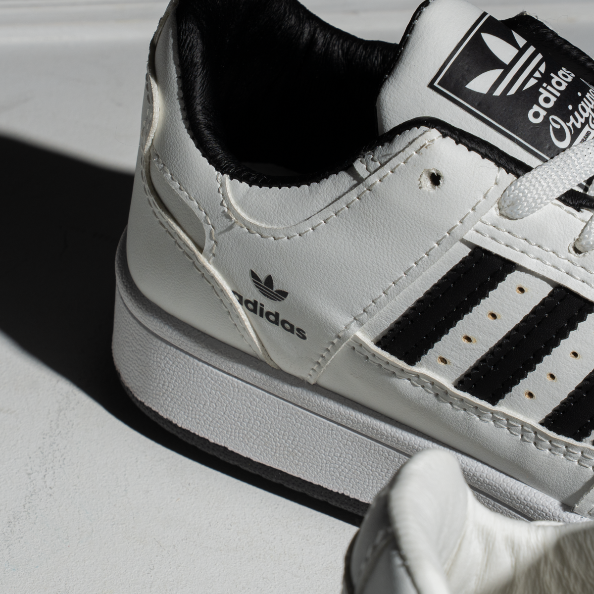 ADIDAS DO7