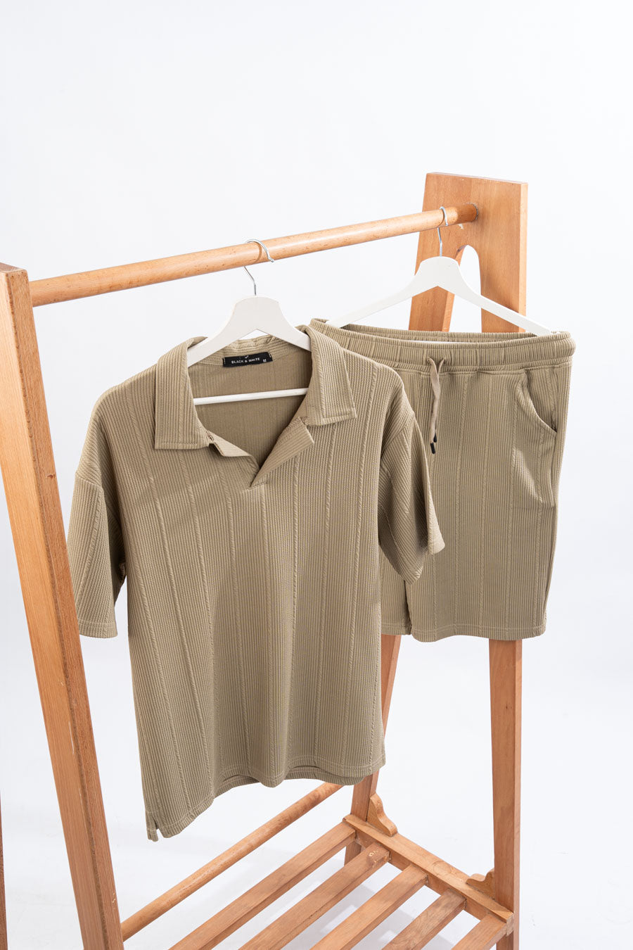 Marseille Neck Suit