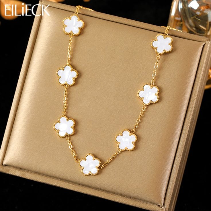 FO26 Floral Clover Necklace