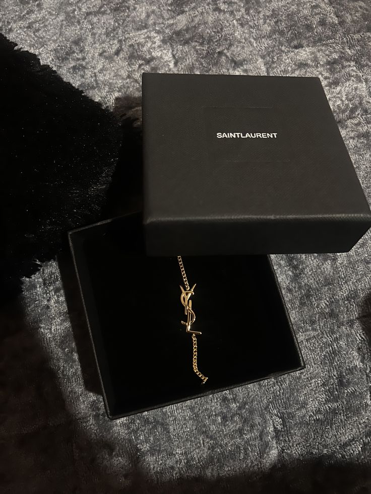 YSL Bracelet FO23