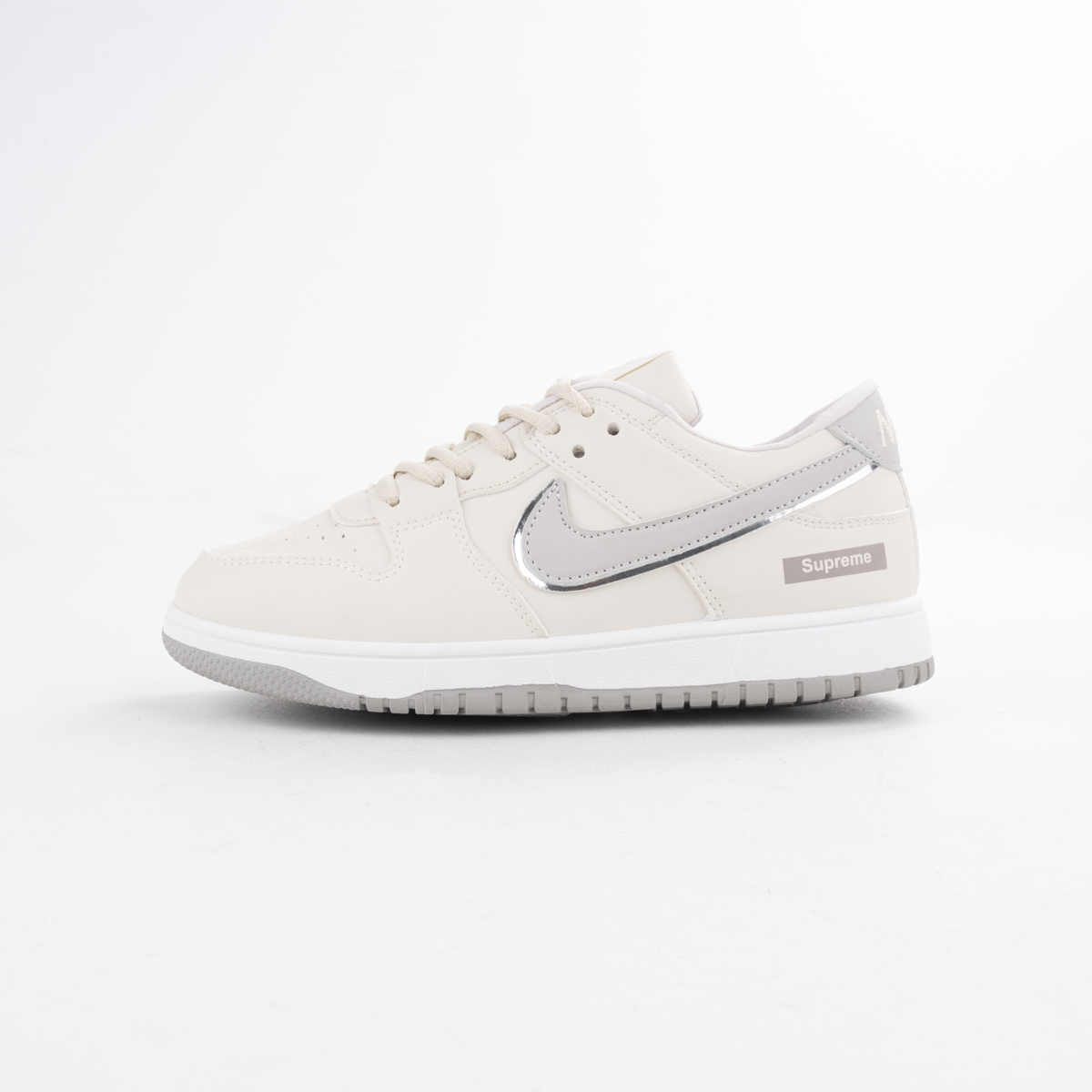 Flat Sneakers  Jordan 3