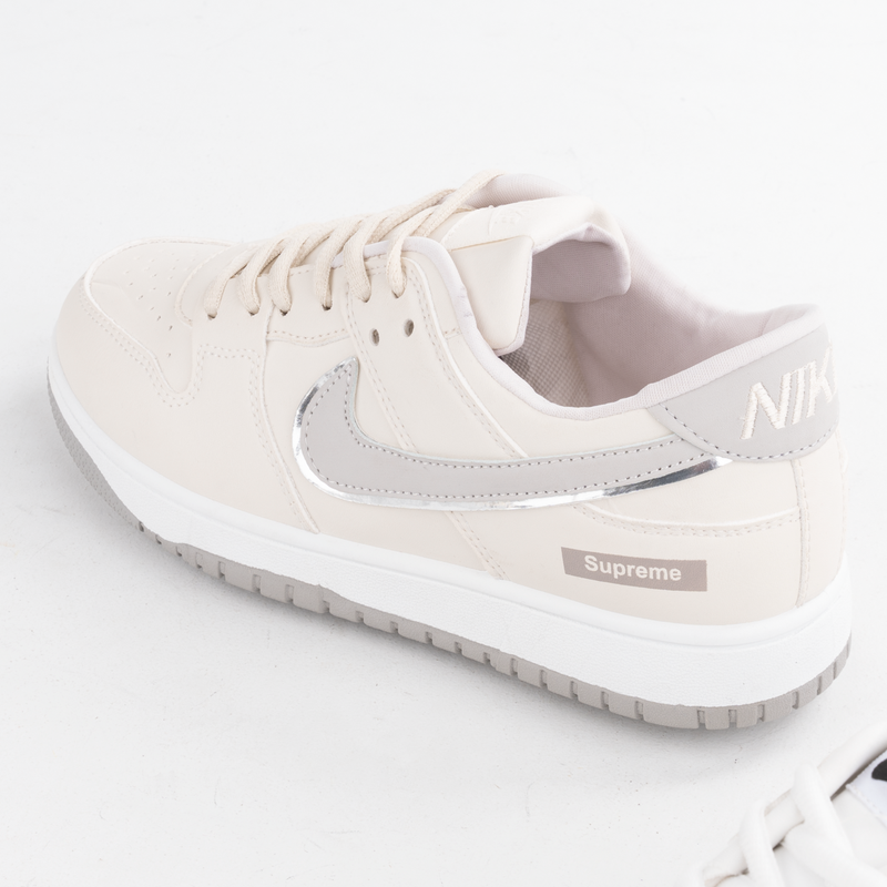 Flat Sneakers  Jordan 3