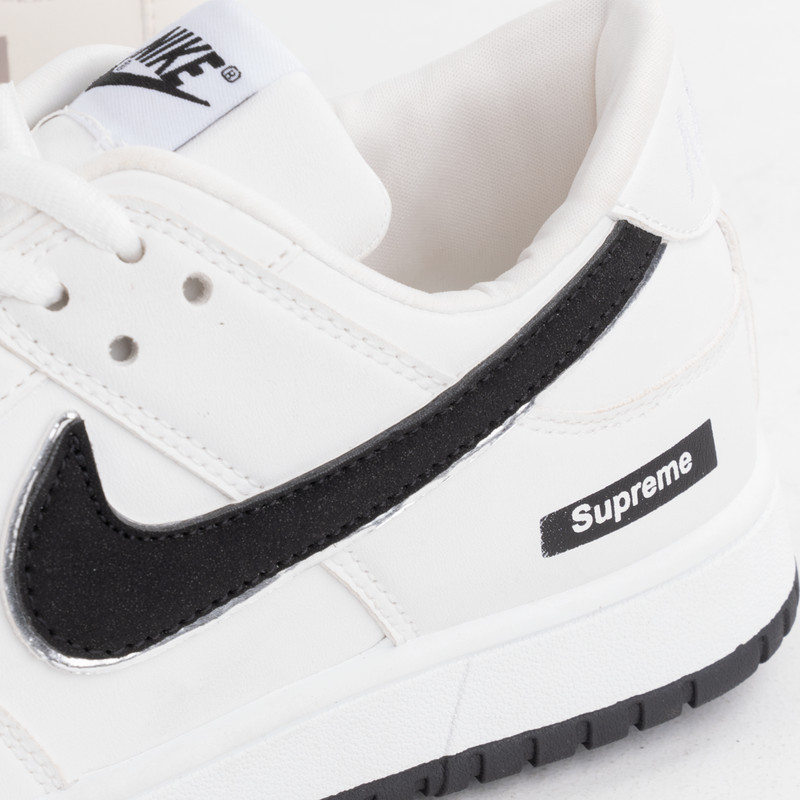 Flat Sneakers  Jordan 3