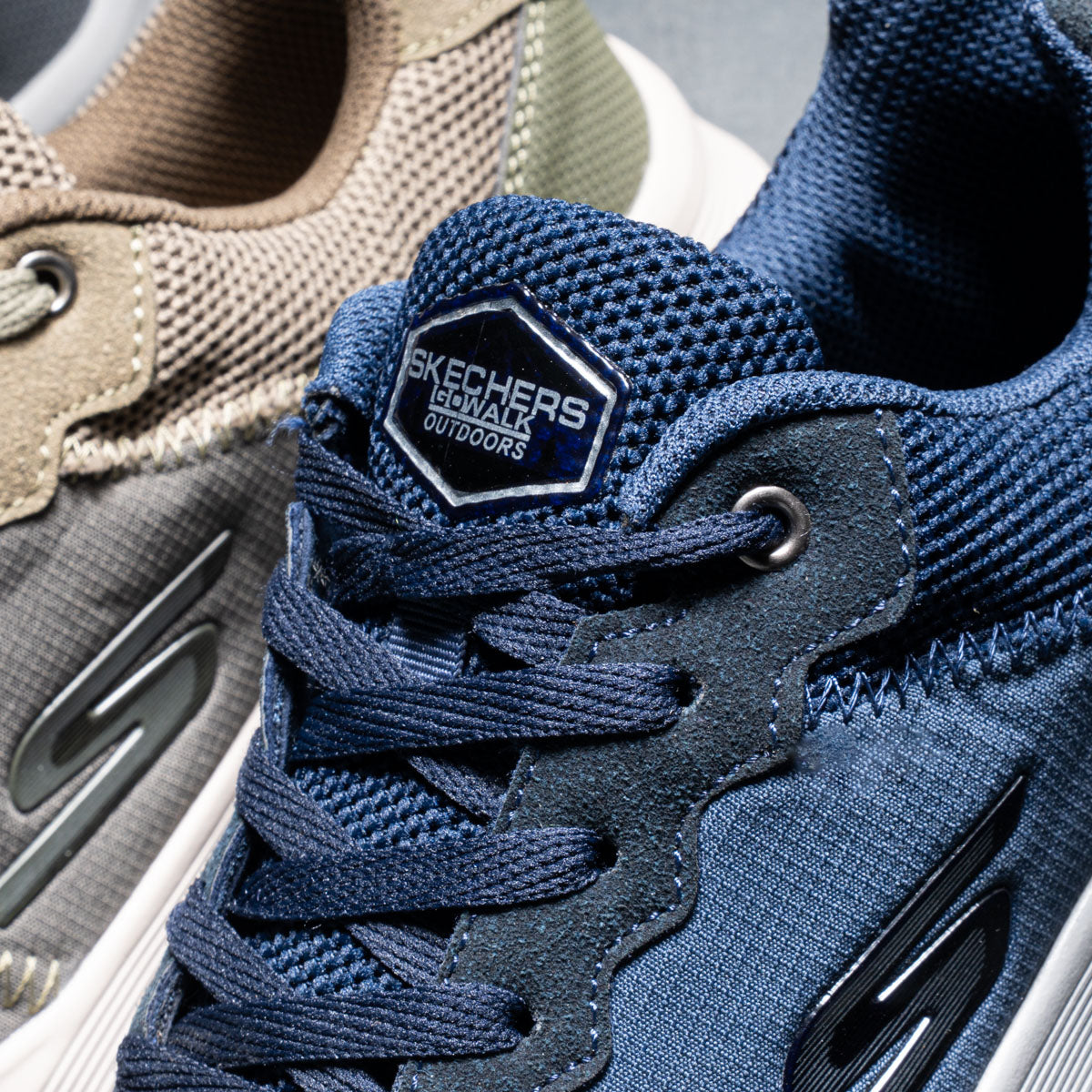 S22 Men Skechers
