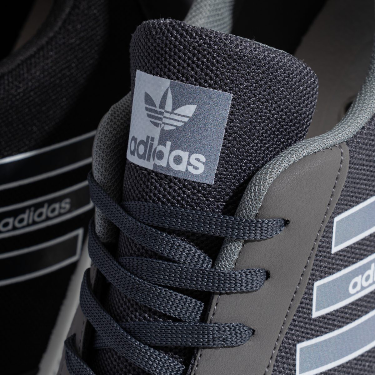AD Mesh Runner
