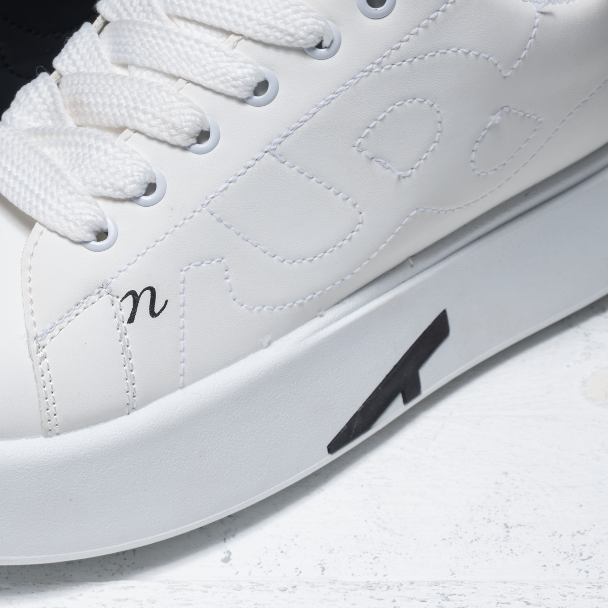 AJEKKE Casual Sneakers