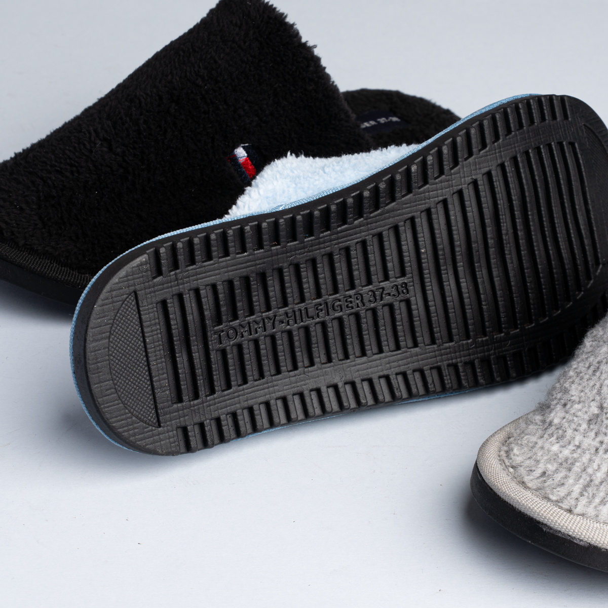 Tommy Fru Slipper