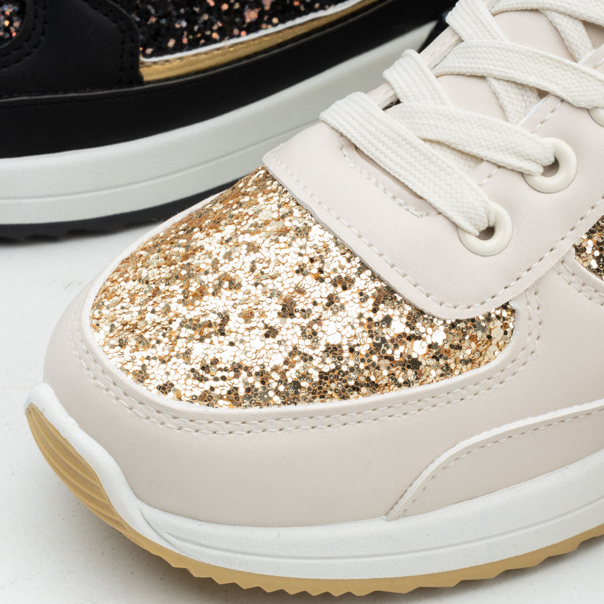 Women Fondi Sneaker