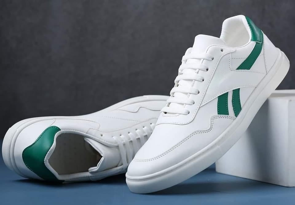 REEBOK Sneakers